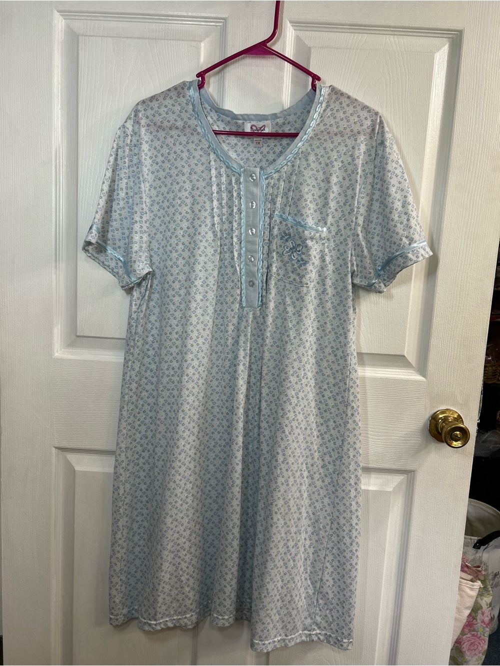 Body Touch 1X Blue Floral Nightgown Short Sleeve Button Front
